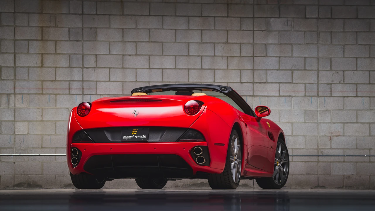 2012 Ferrari California - Image 30 of 31