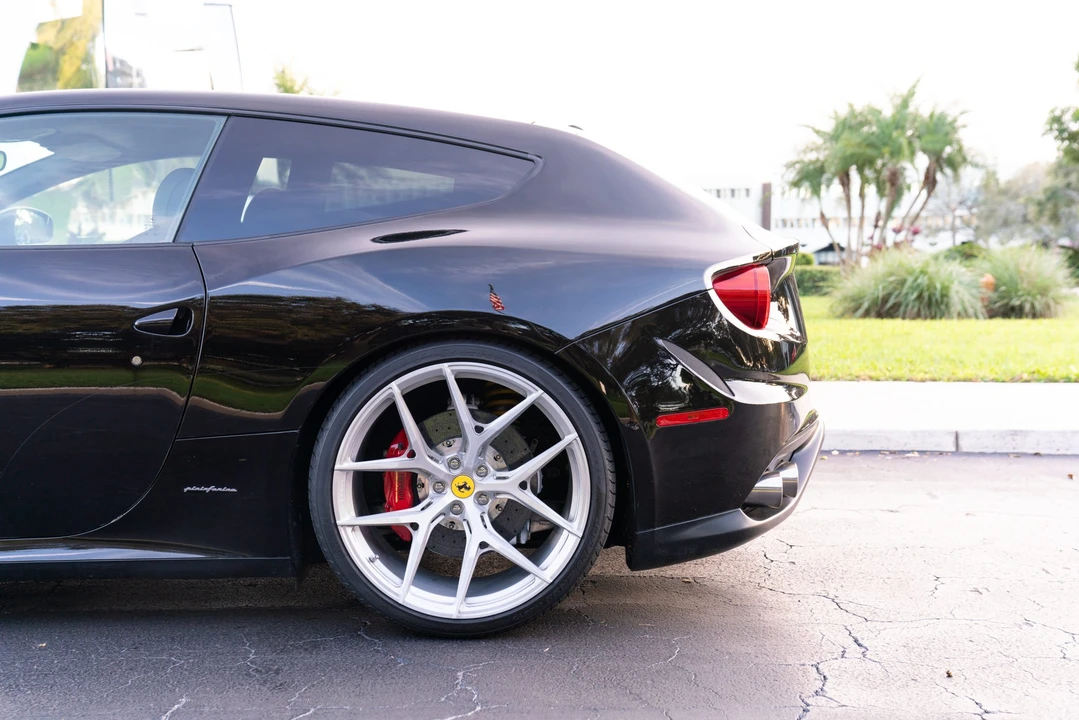 2012 Ferrari FF - Image 11 of 31