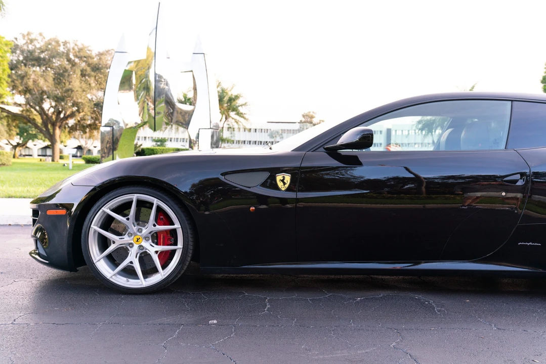 2012 Ferrari FF - Image 10 of 31