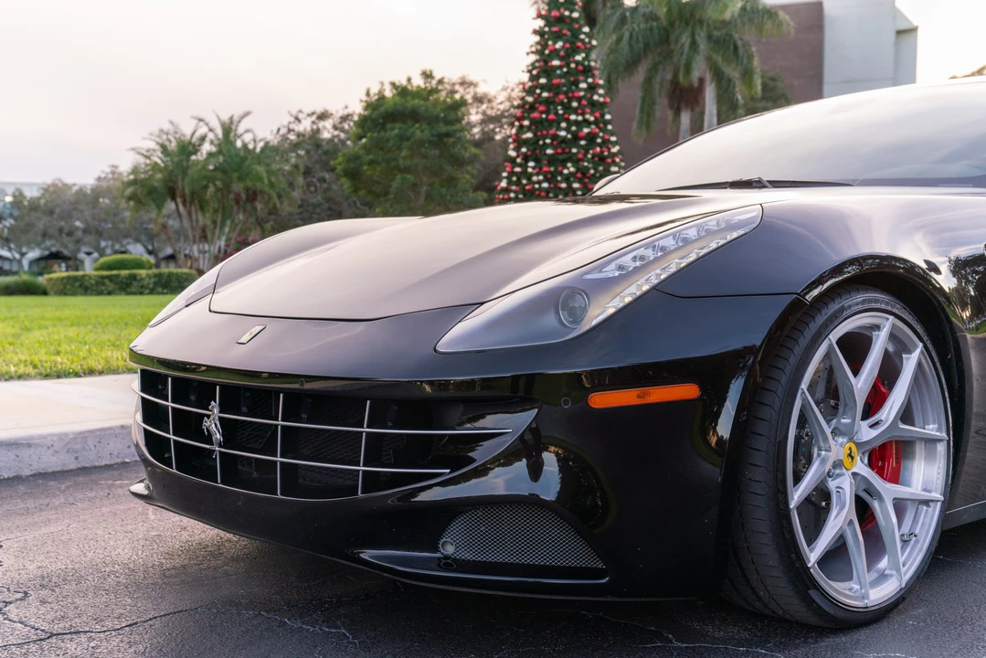 2012 Ferrari FF - Image 9 of 31