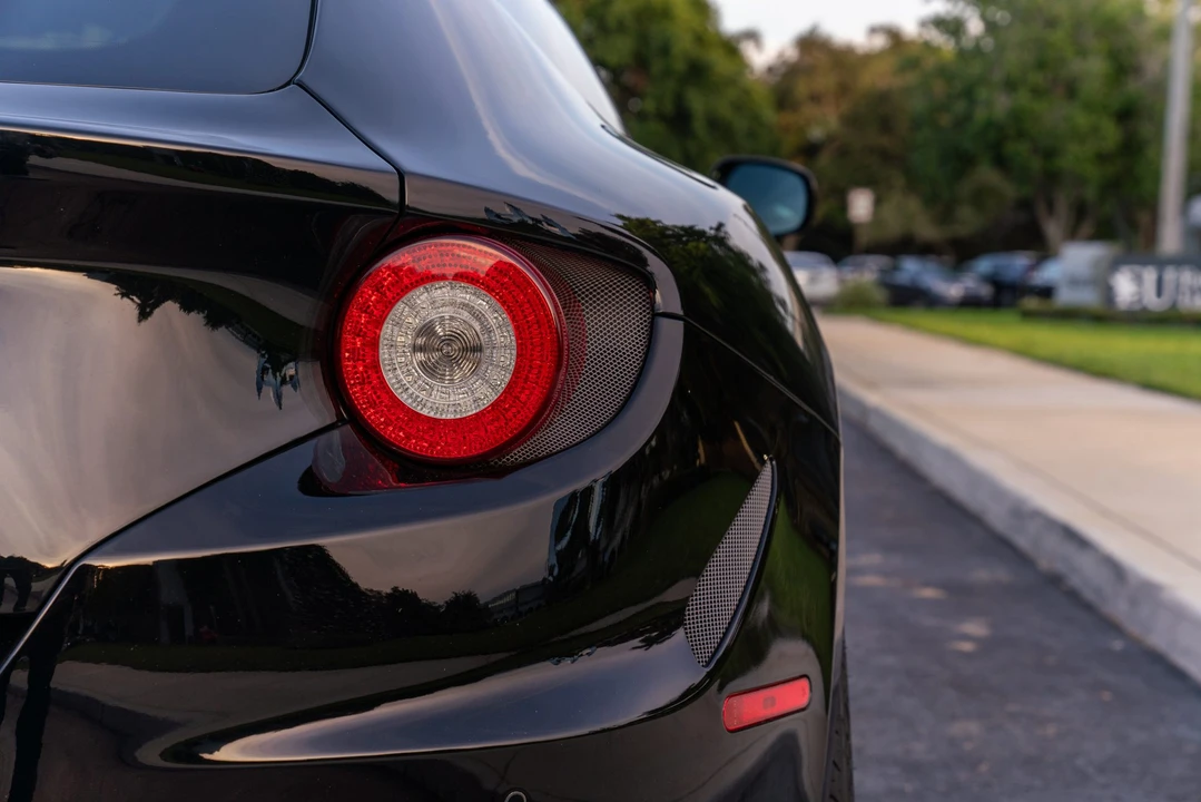 2012 Ferrari FF - Image 28 of 31