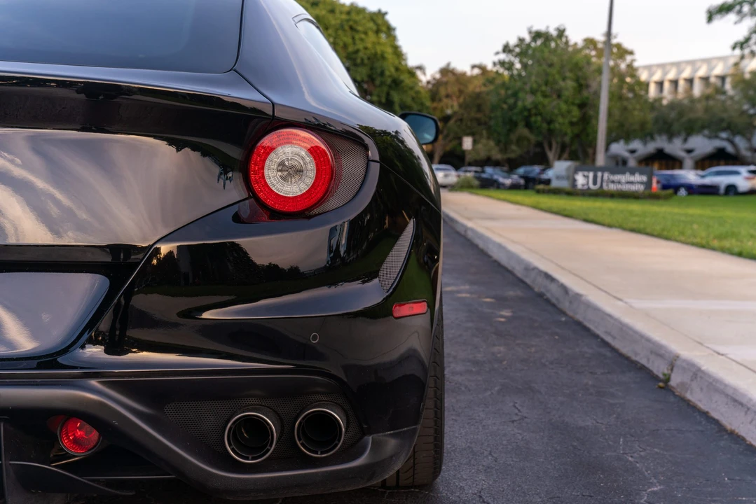 2012 Ferrari FF - Image 27 of 31