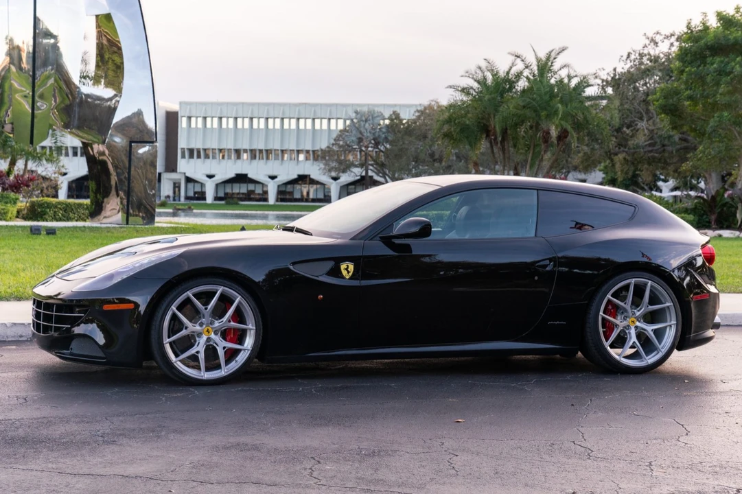 2012 Ferrari FF - Image 8 of 31
