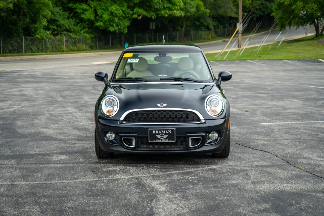 2012 Mini Coupe & Roadster - Image 6 of 31