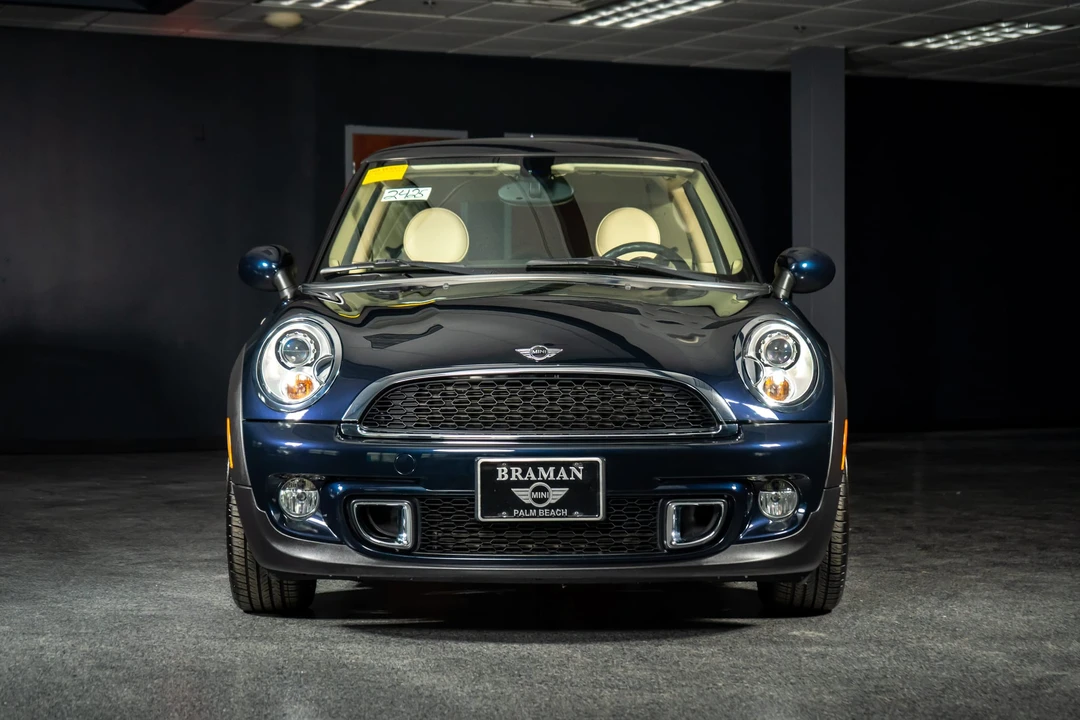 2012 Mini Coupe & Roadster - Image 24 of 31