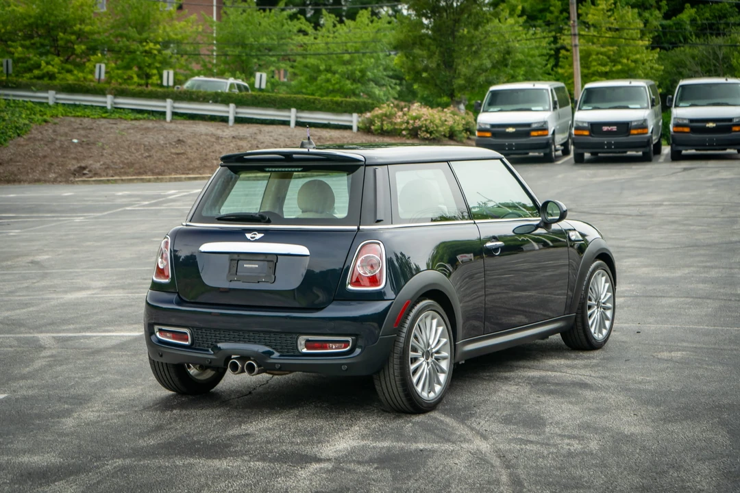 2012 Mini Coupe & Roadster - Image 13 of 31