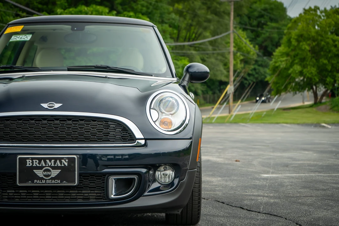 2012 Mini Coupe & Roadster - Image 29 of 31