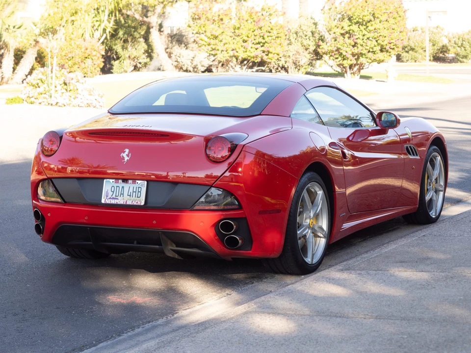 2013 Ferrari California - Image 6 of 31