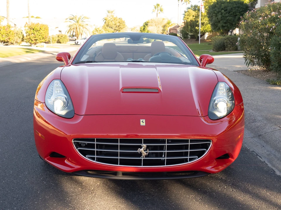2013 Ferrari California - Image 17 of 31