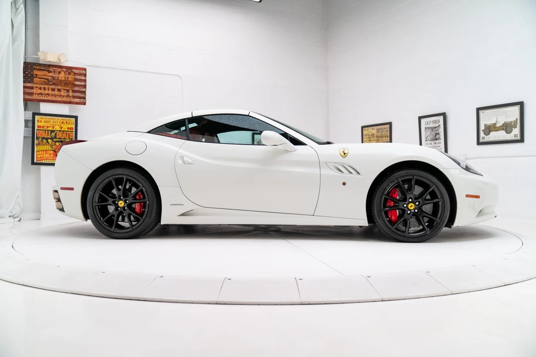 2013 Ferrari California - Image 28 of 31