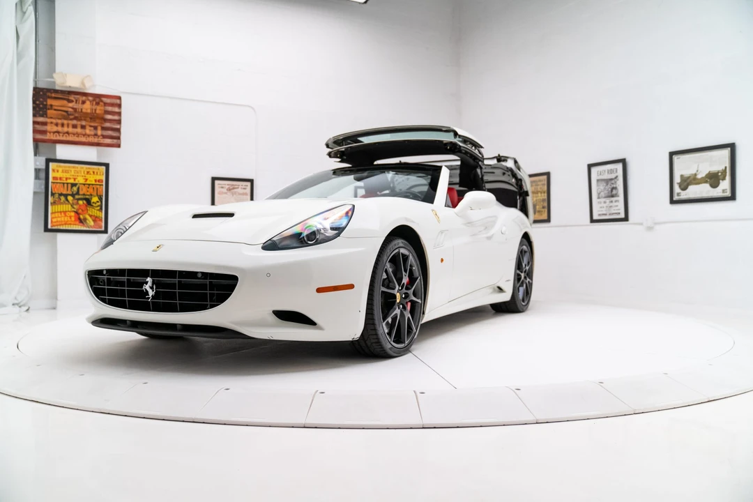 2013 Ferrari California - Image 15 of 31