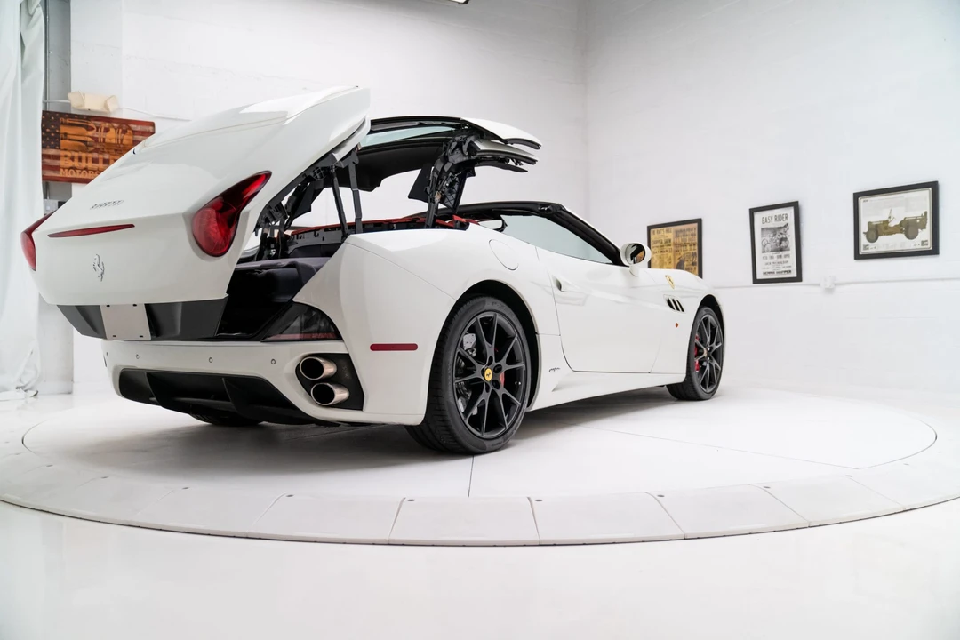 2013 Ferrari California - Image 19 of 31