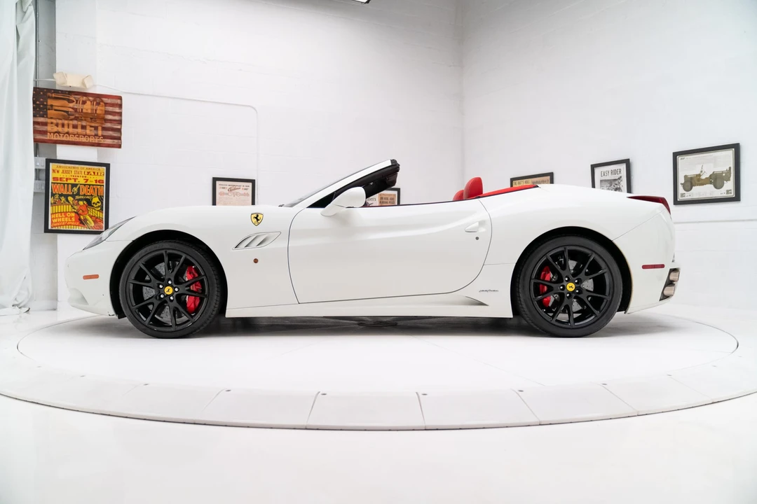 2013 Ferrari California - Image 13 of 31
