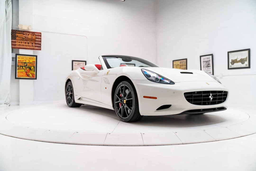 2013 Ferrari California - Image 5 of 31