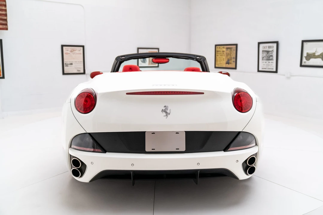 2013 Ferrari California - Image 10 of 31