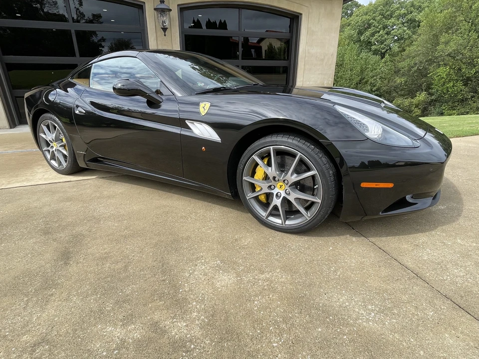 2013 Ferrari California - Image 14 of 31
