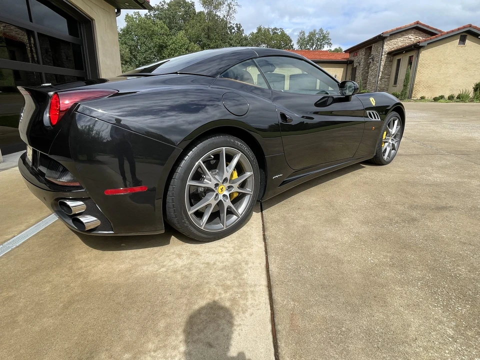 2013 Ferrari California - Image 15 of 31