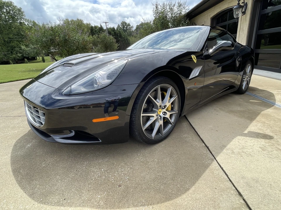 2013 Ferrari California - Image 9 of 31