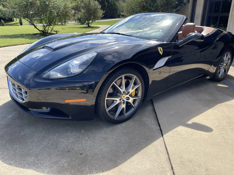 2013 Ferrari California - Image 3 of 31