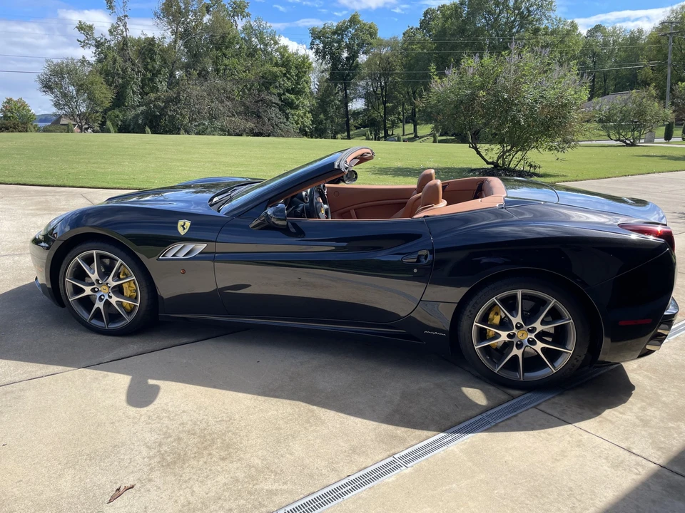 2013 Ferrari California - Image 7 of 31