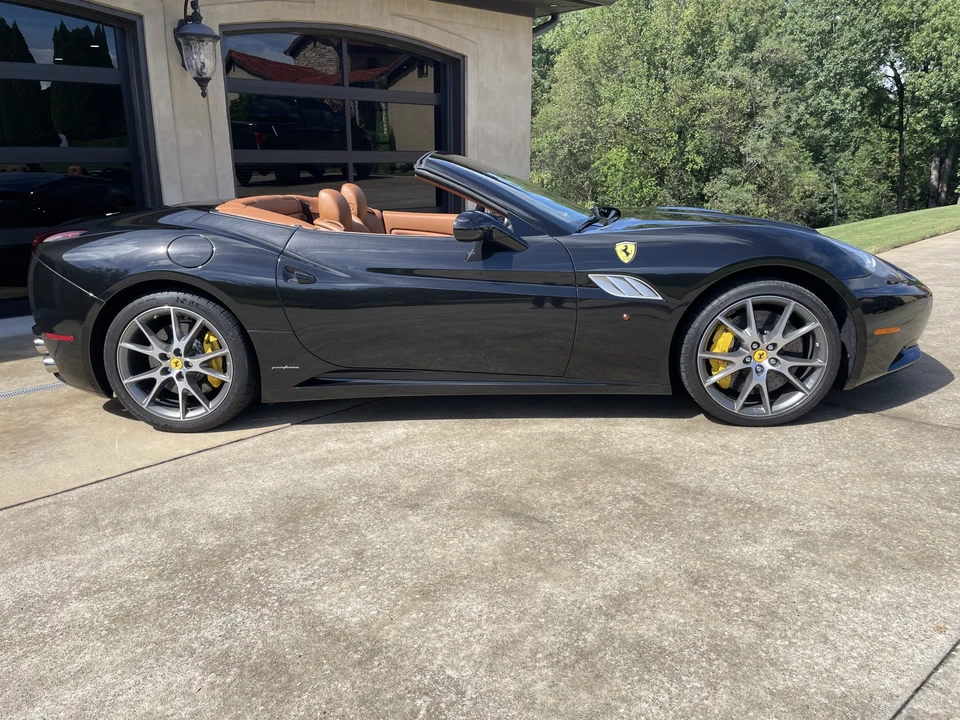 2013 Ferrari California - Image 5 of 31