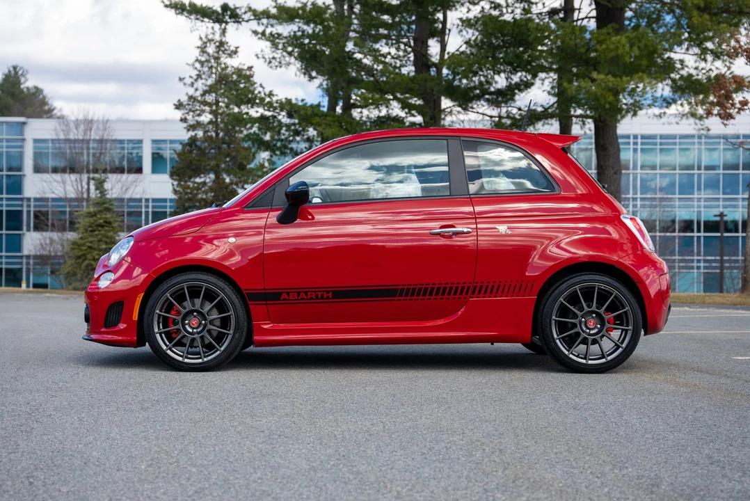 2013 Fiat Abarth 500 - Image 24 of 31