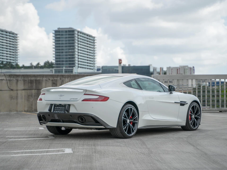 2014 Aston Martin Vanquish 2nd Gen - Image 30 of 31