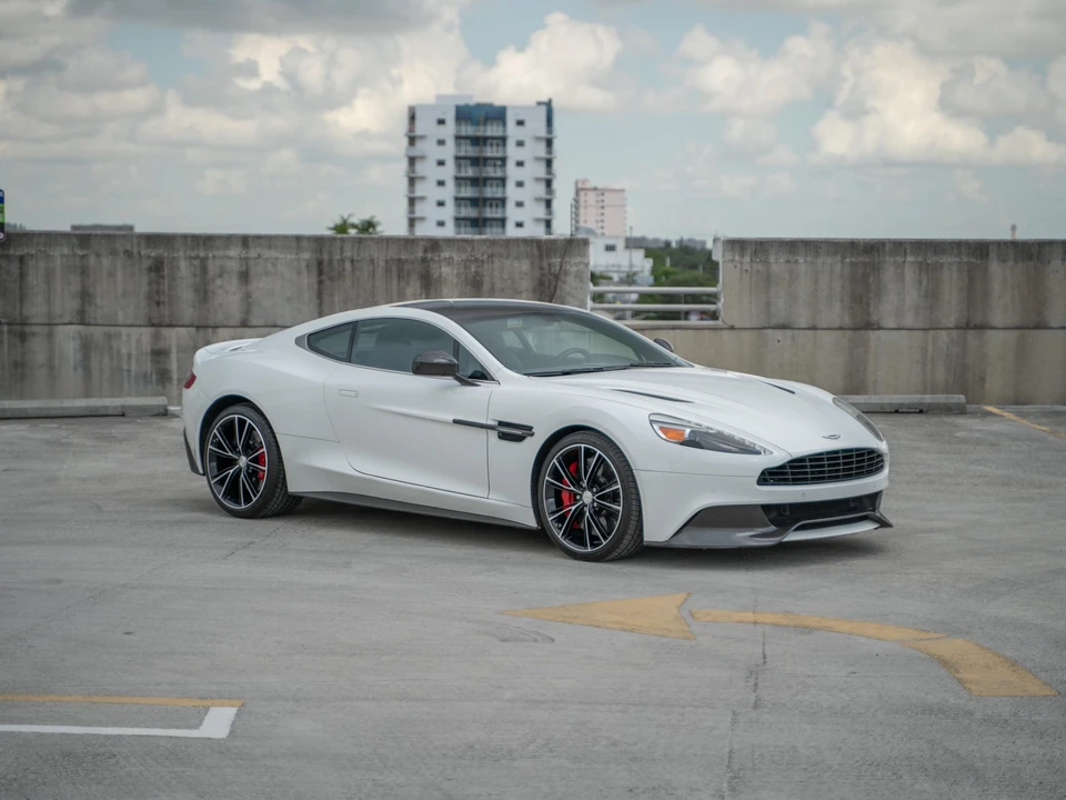 2014 Aston Martin Vanquish 2nd Gen - Image 10 of 31