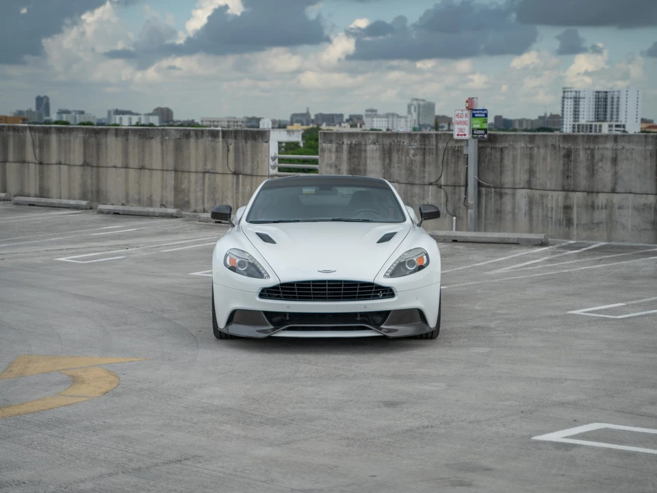 2014 Aston Martin Vanquish 2nd Gen - Image 5 of 31