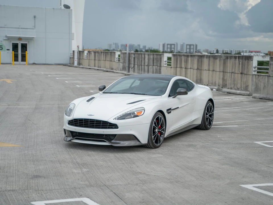 2014 Aston Martin Vanquish 2nd Gen - Image 3 of 31