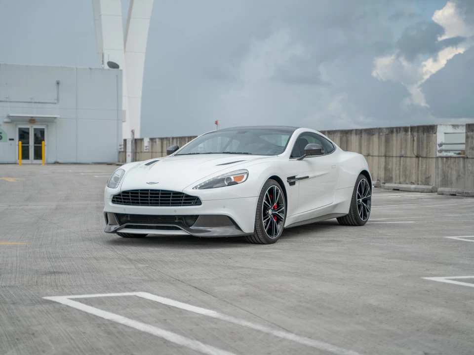 2014 Aston Martin Vanquish 2nd Gen - Image 2 of 31
