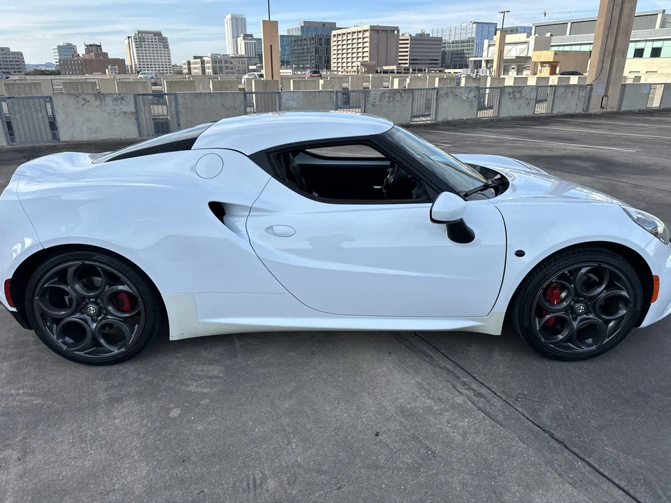 2015 Alfa Romeo 4C Coupe - Image 12 of 31
