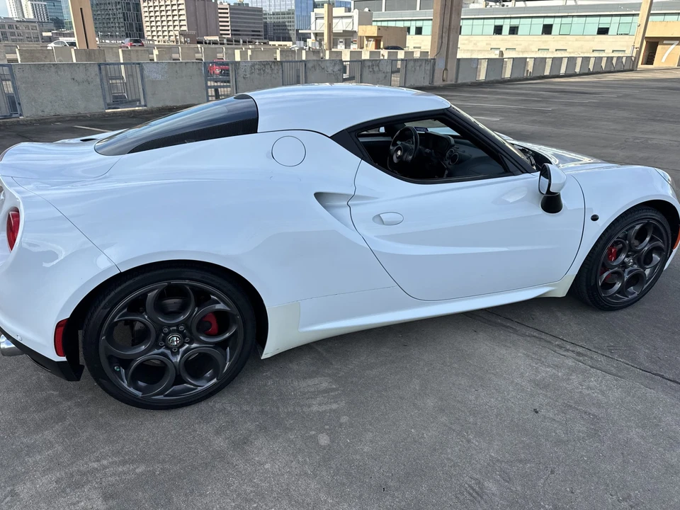 2015 Alfa Romeo 4C Coupe - Image 15 of 31