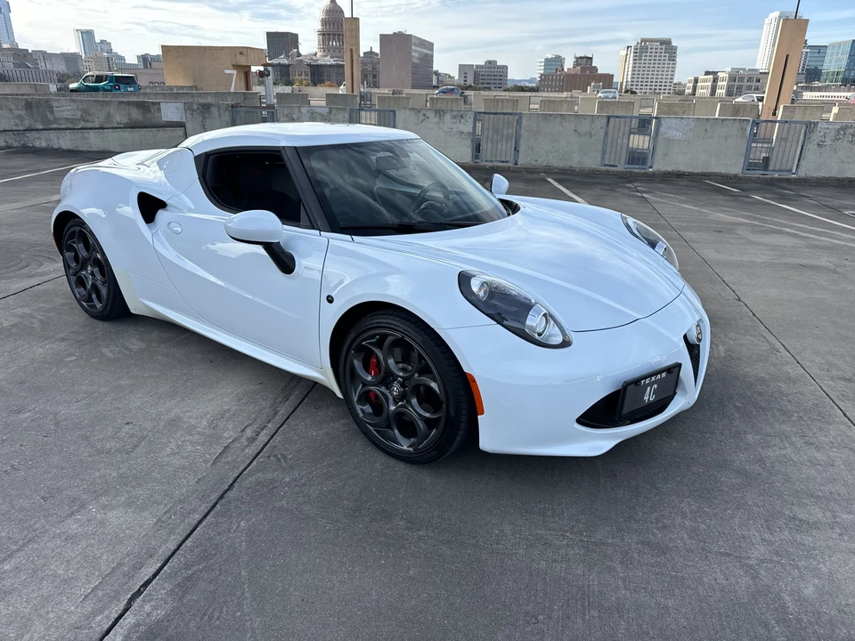 2015 Alfa Romeo 4C Coupe - Image 5 of 31