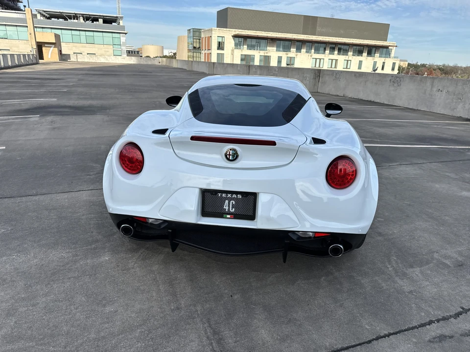2015 Alfa Romeo 4C Coupe - Image 30 of 31