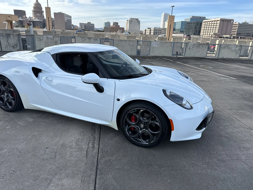 2015 Alfa Romeo 4C Coupe - Image 8 of 31