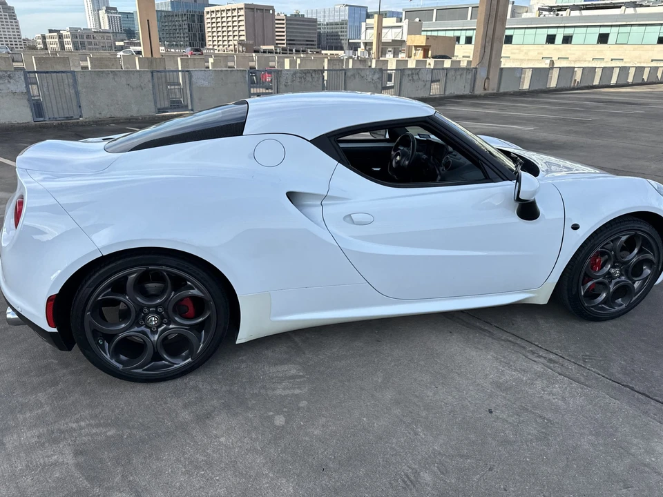 2015 Alfa Romeo 4C Coupe - Image 14 of 31