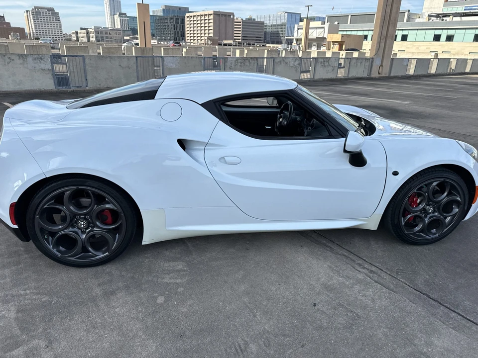 2015 Alfa Romeo 4C Coupe - Image 13 of 31