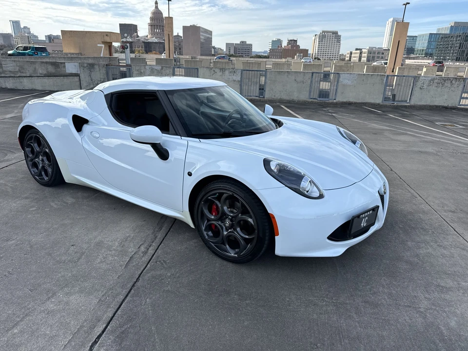 2015 Alfa Romeo 4C Coupe - Image 6 of 31