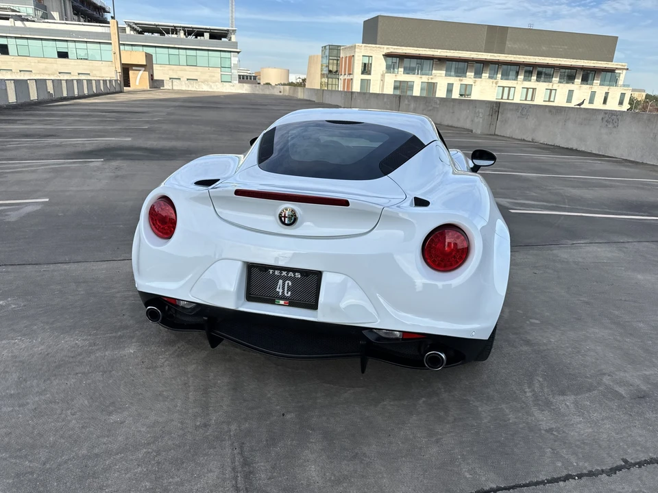 2015 Alfa Romeo 4C Coupe - Image 29 of 31