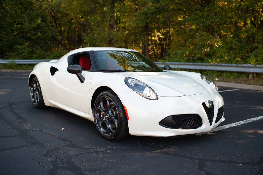 2015 Alfa Romeo 4C Coupe - Image 27 of 31