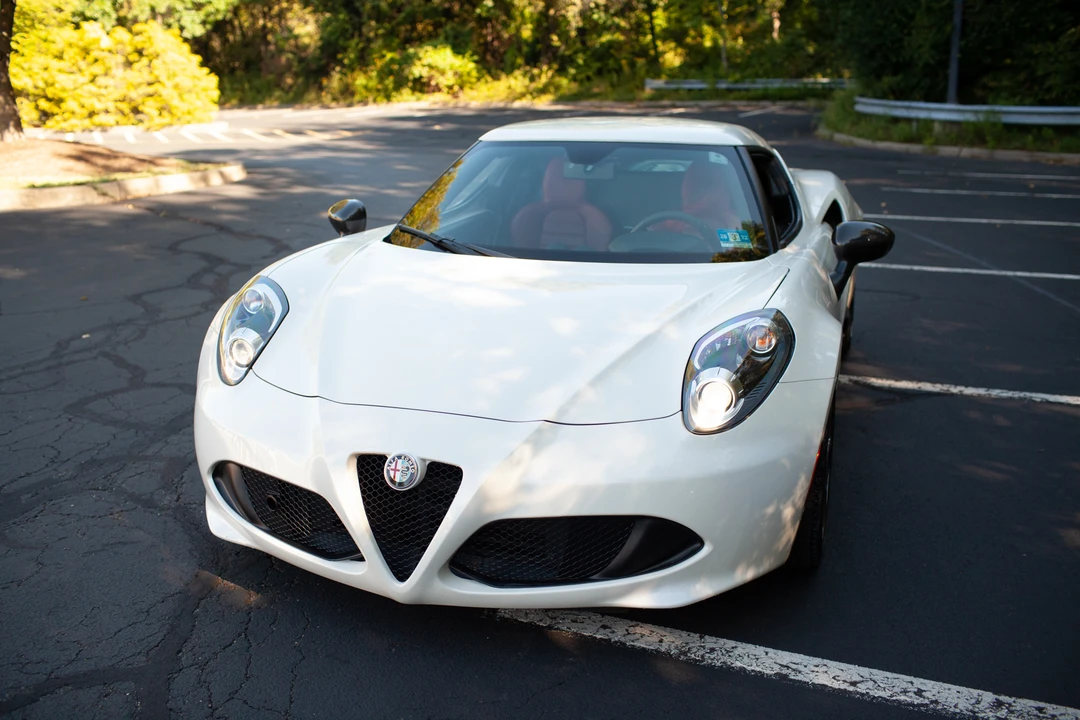 2015 Alfa Romeo 4C Coupe - Image 2 of 31