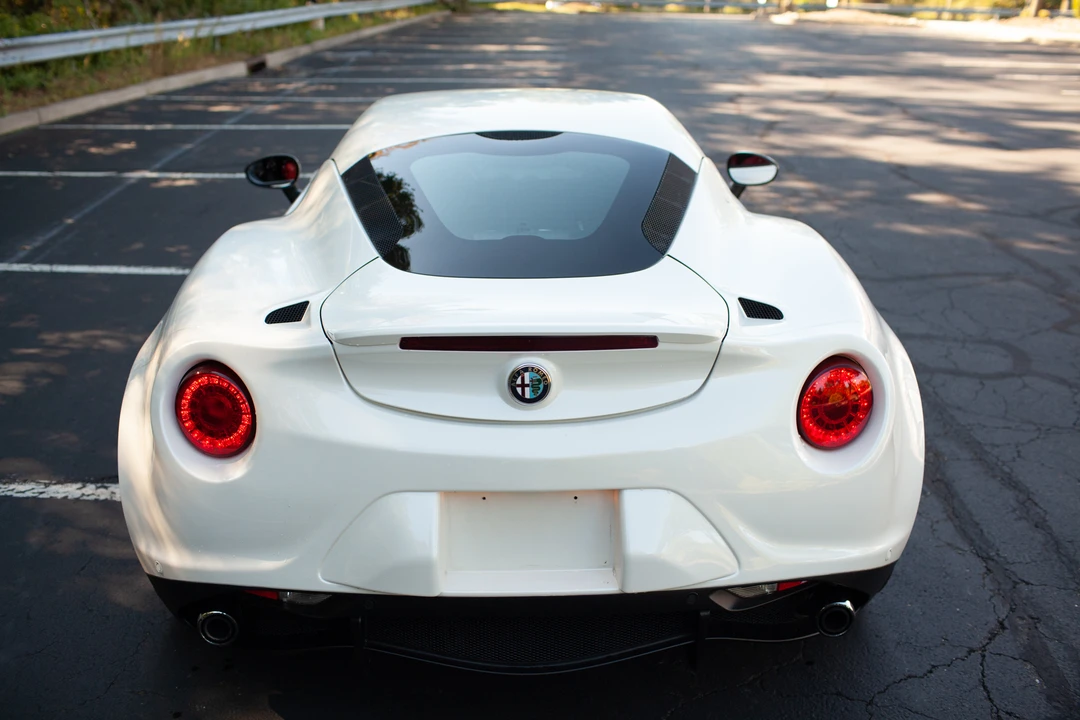 2015 Alfa Romeo 4C Coupe - Image 19 of 31