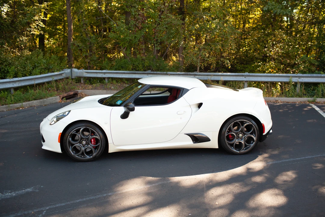 2015 Alfa Romeo 4C Coupe - Image 11 of 31