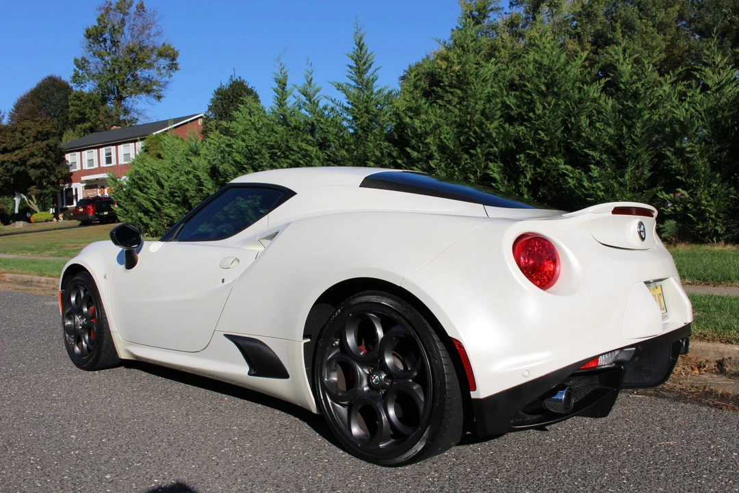 2015 Alfa Romeo 4C Coupe - Image 17 of 31