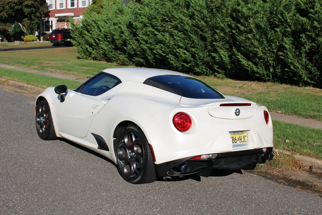2015 Alfa Romeo 4C Coupe - Image 16 of 31