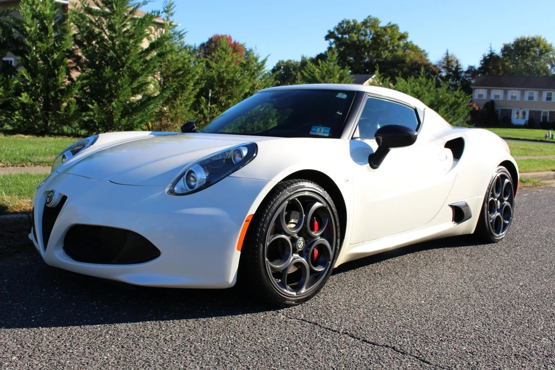 2015 Alfa Romeo 4C Coupe - Image 6 of 31