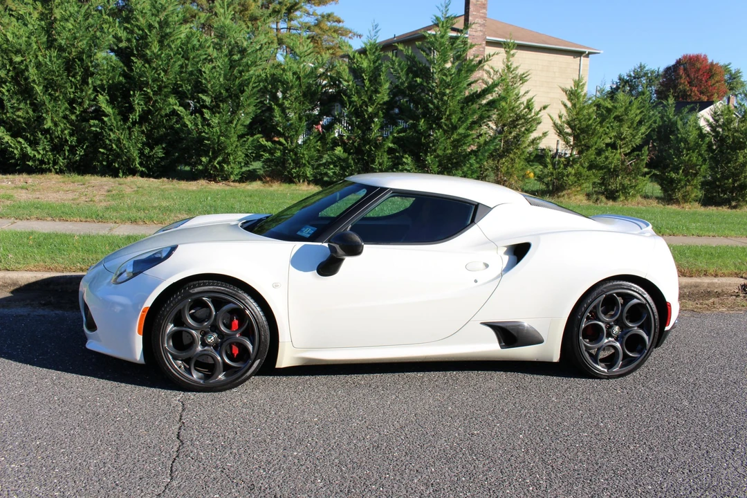 2015 Alfa Romeo 4C Coupe - Image 13 of 31