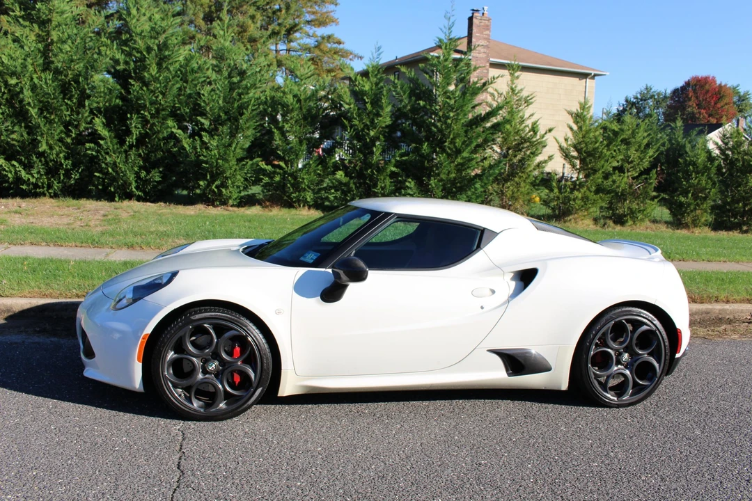 2015 Alfa Romeo 4C Coupe - Image 12 of 31