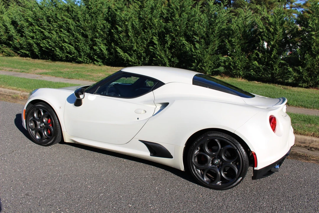 2015 Alfa Romeo 4C Coupe - Image 14 of 31